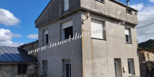 CASA PARA ENTRAR A VIVIR EN MONDOÑEDO, LUGO